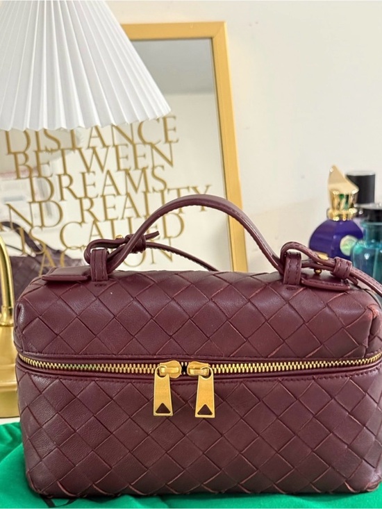 Handbags - Quilted Leather Top-Handle Cosmetic Bag - Burgundy